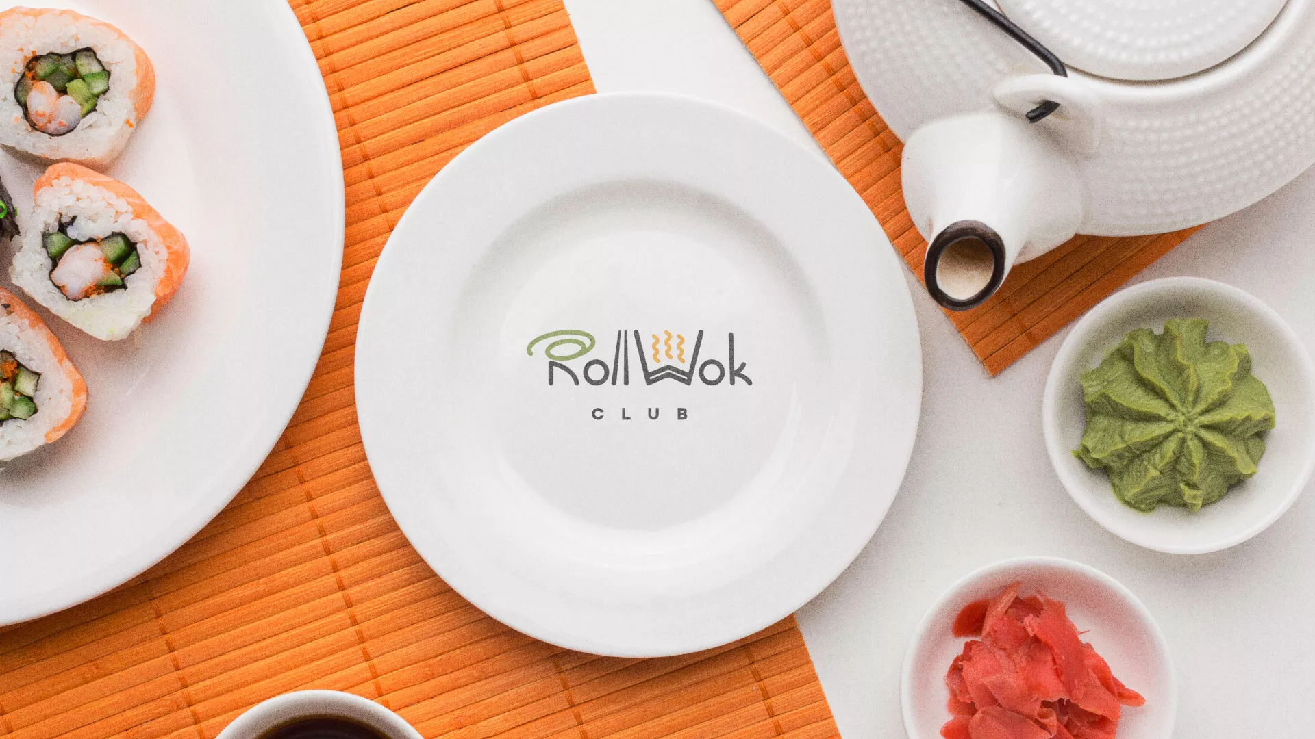 Разработка логотипа и фирменного стиля суши-бара «Roll Wok Club» в Качканаре